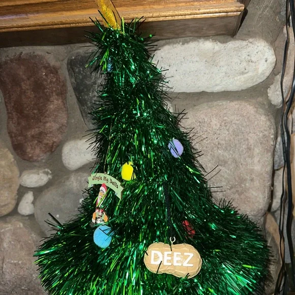 Christmas Tree hat ( or desktop tree) - Picture 5 of 8